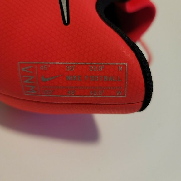 Nike Phantom Soccer Cleats - Picture 9 of 9